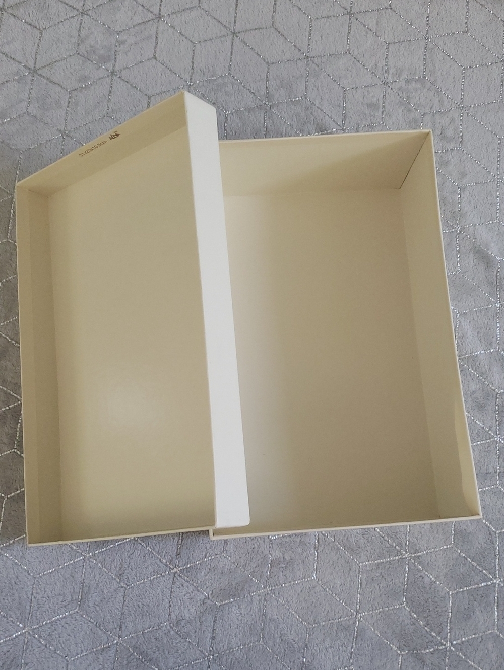 JOIE | Cream Empty Box - Picture 7 of 10